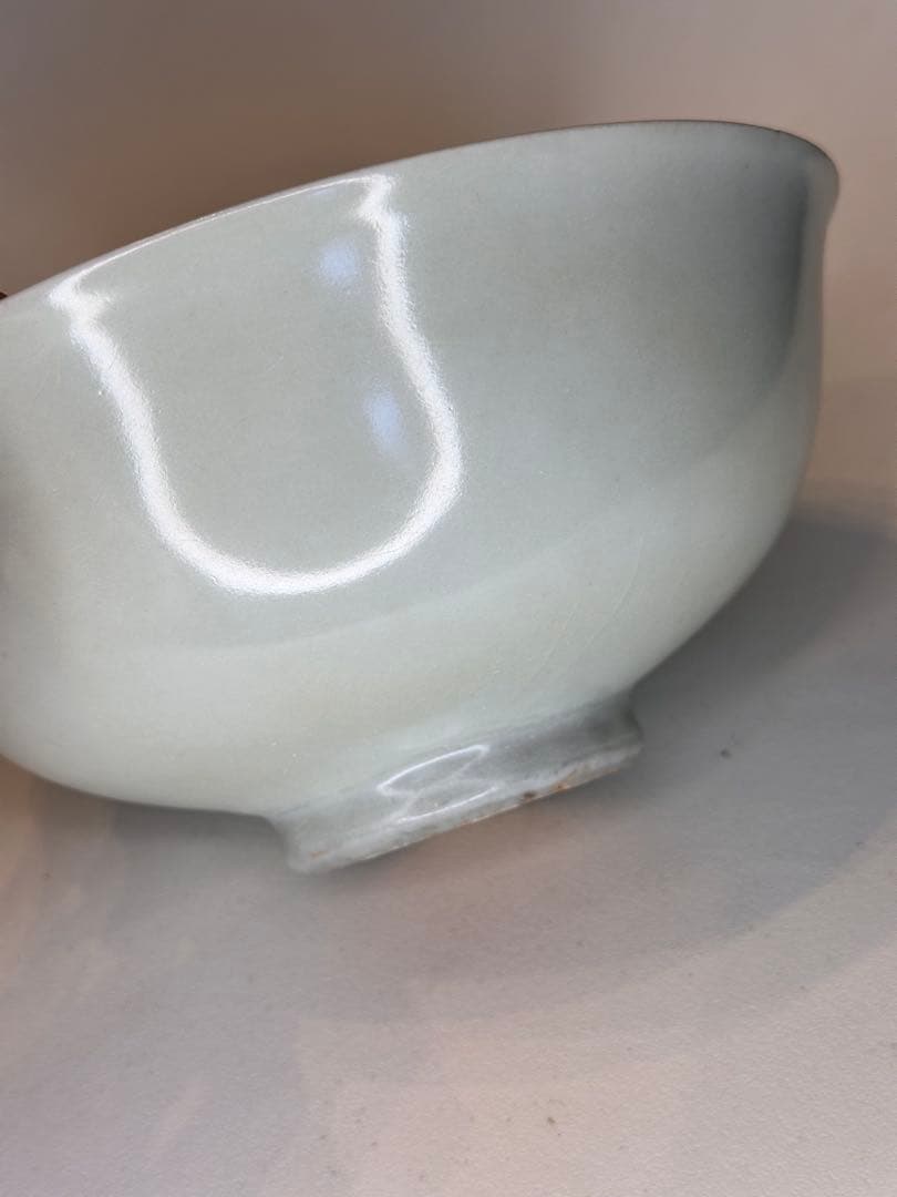 水芙蓉様　」青白釉 陰刻龍文 碗　内側暗文様　中国古陶磁　時代物