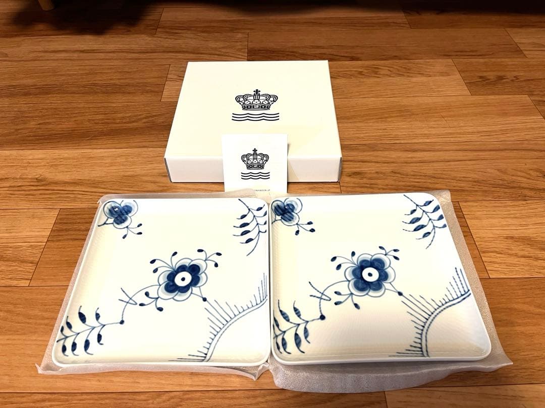 新品* ロイヤルコペンハーゲンフルーテッド　メガ　20cmx20cm 未使用