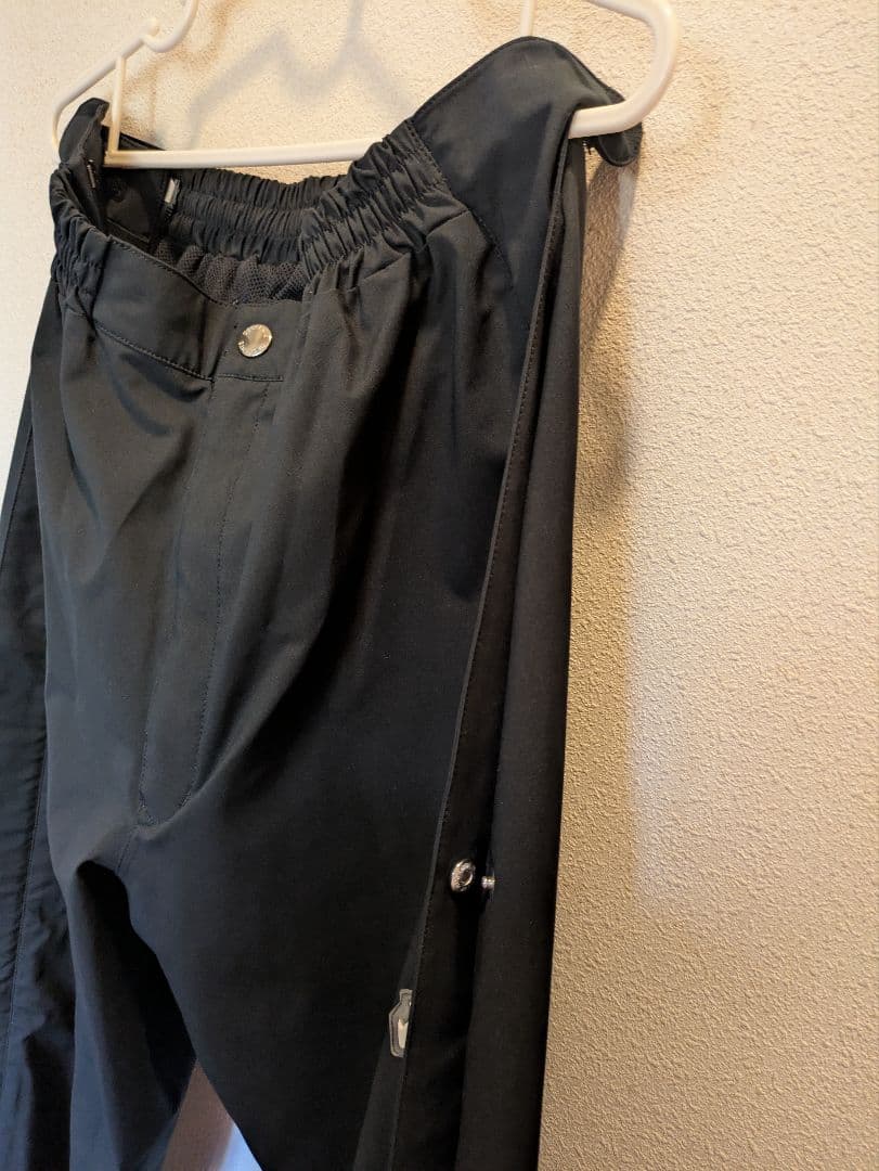 【期間限定最終値下げデサント製オガサカラストシーズン】スキーウェア上下 Lサイズ