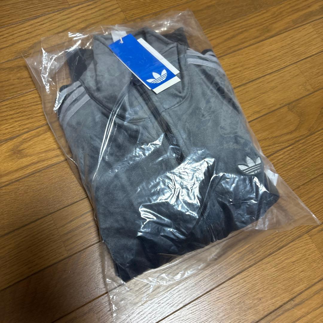 タグ付き未使用^_^adidas★ベロアジャージ