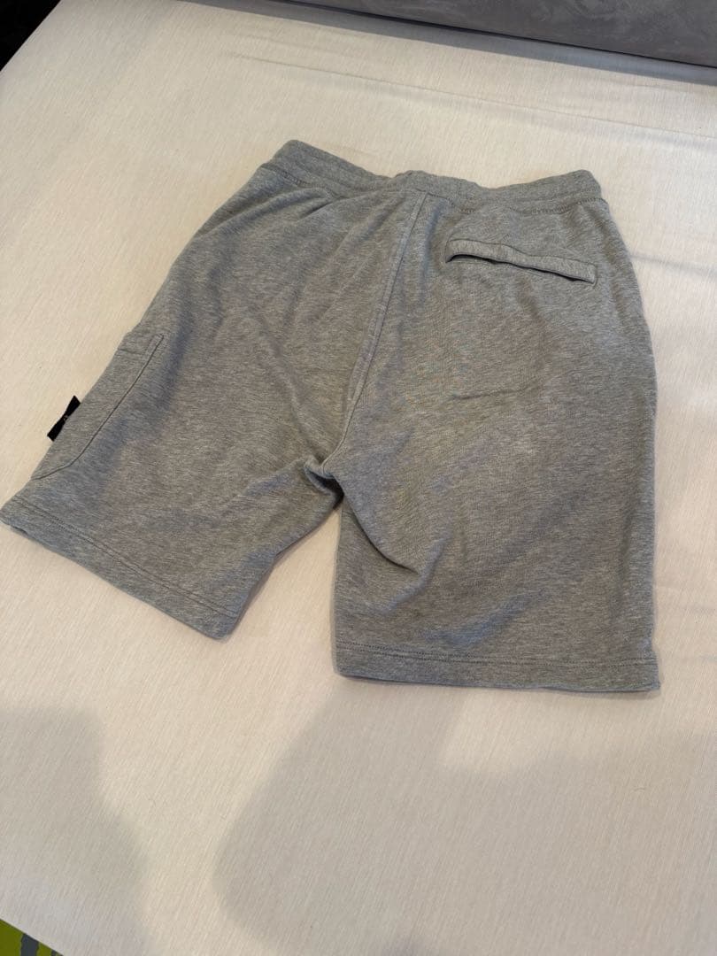 ストーンアイランドStone  グレーハーフパンツ