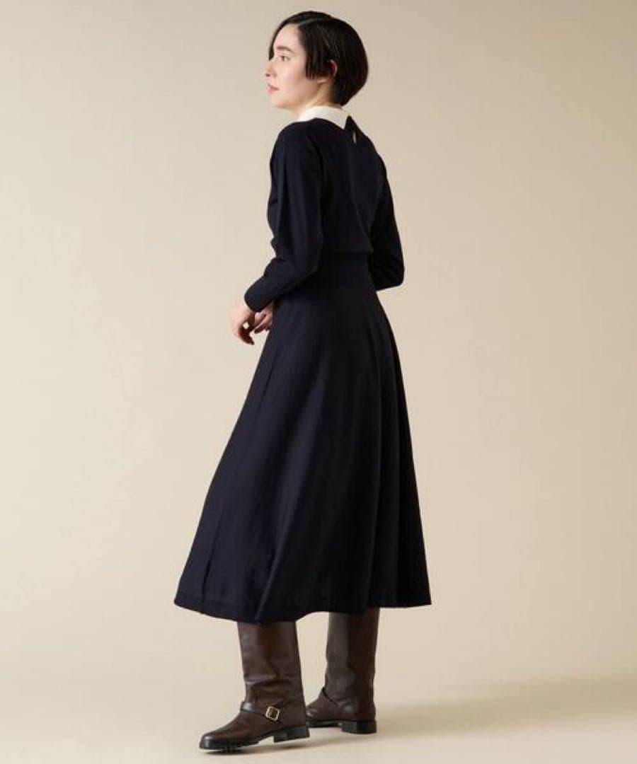 美品✨【マルティニーク】ウーステッドウールクレリックワンピース　24AW 紺