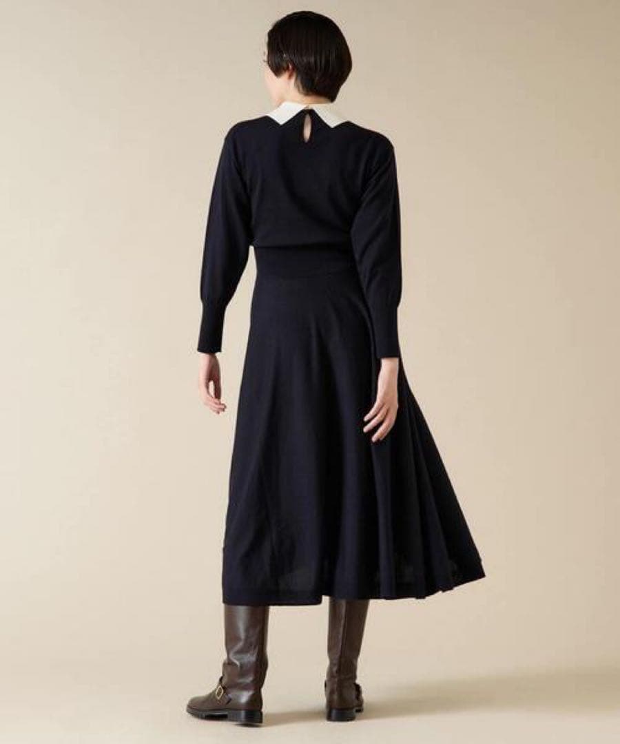 美品✨【マルティニーク】ウーステッドウールクレリックワンピース　24AW 紺