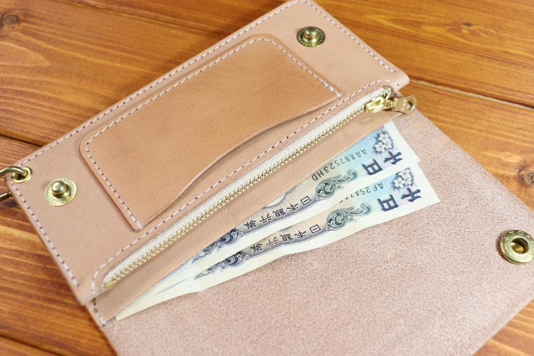 ロングトラッカーウォレット　真鍮　生成　白糸　栃木レザー