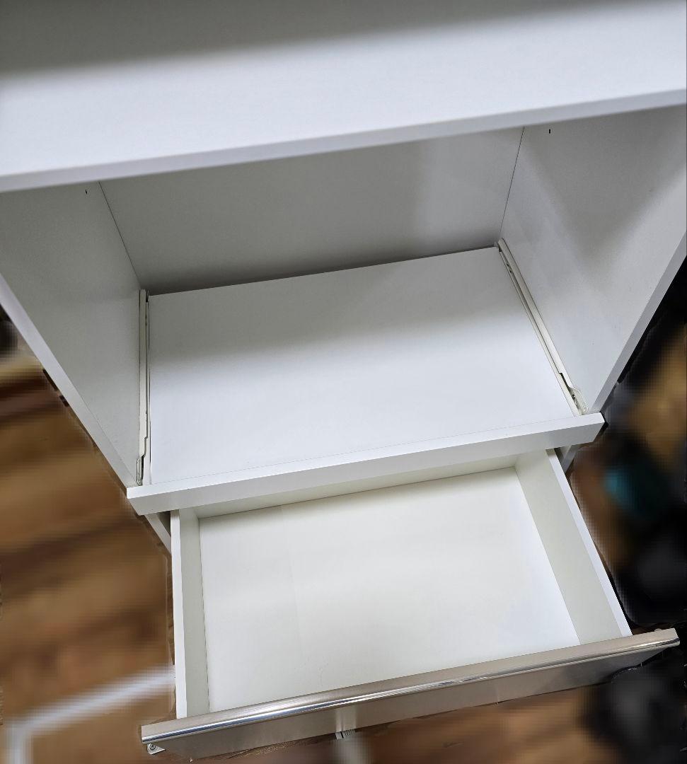 G*G様 ニトリ ホワイト 食器棚 ガラス扉付き