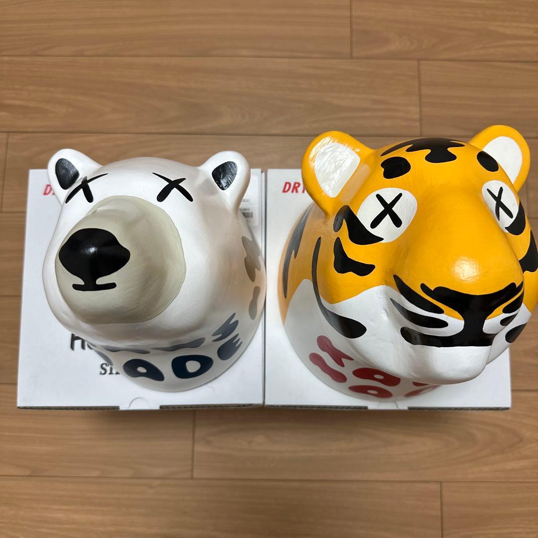 HUMAN MADE x KAWS ヒューマンメイド カウズ 張り子 虎　白熊