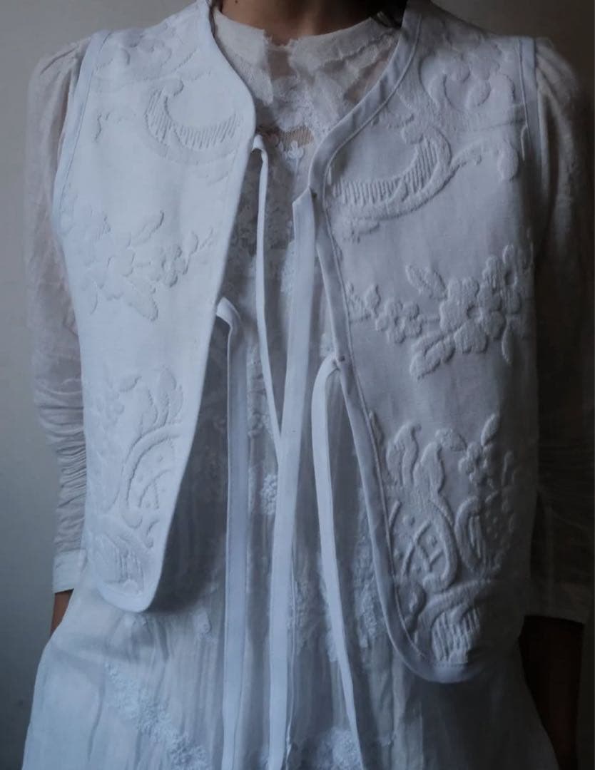 jojo ヴィンテージマテラッセ織　ホワイトベスト