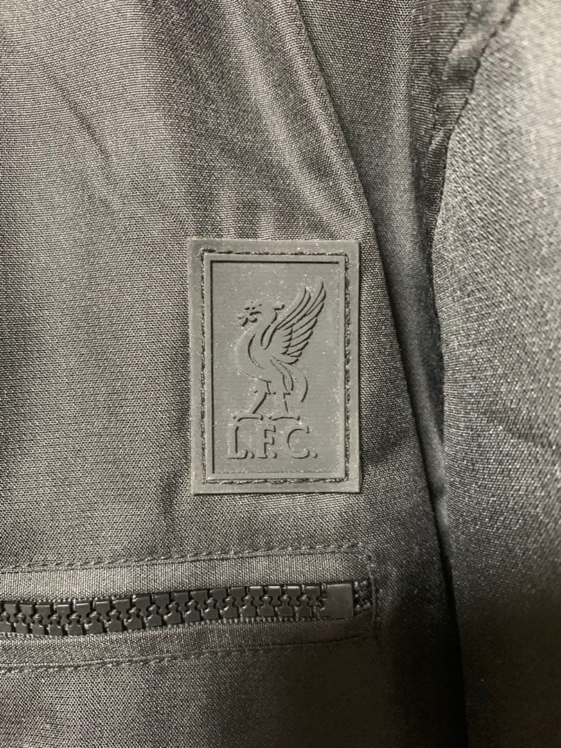 限定 リバプール FC 公式 ブラック 厚手 ジャケット サイズ L