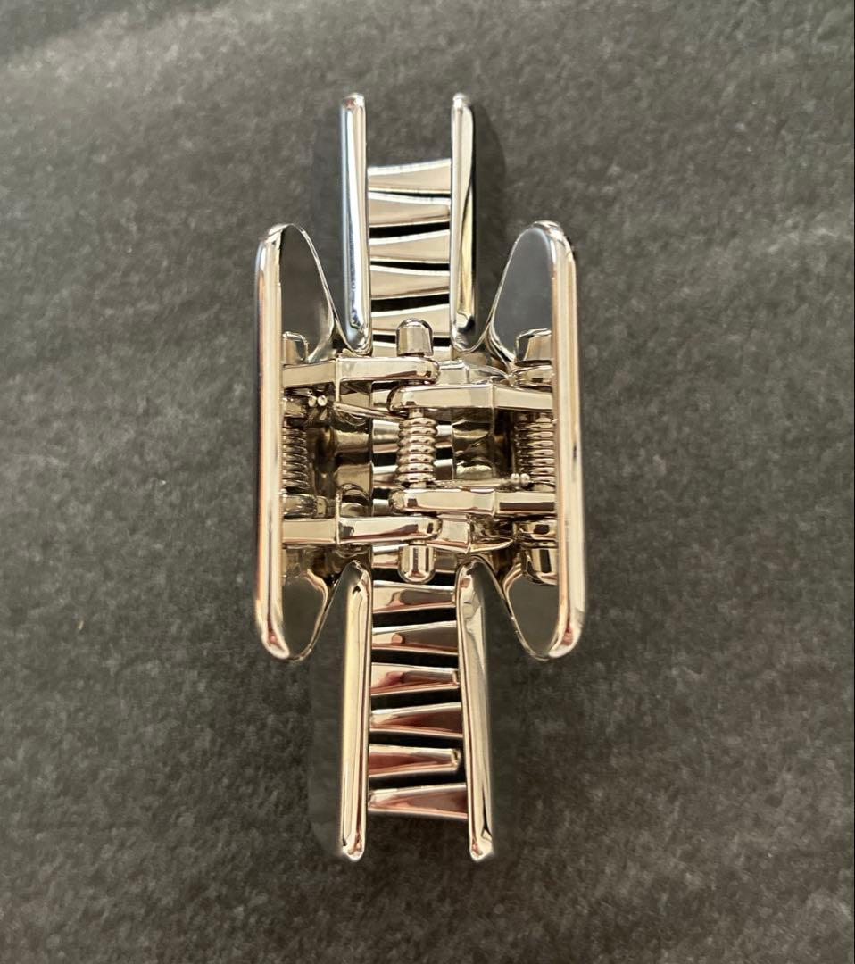 PRADA ヘアクリップ　シルバー