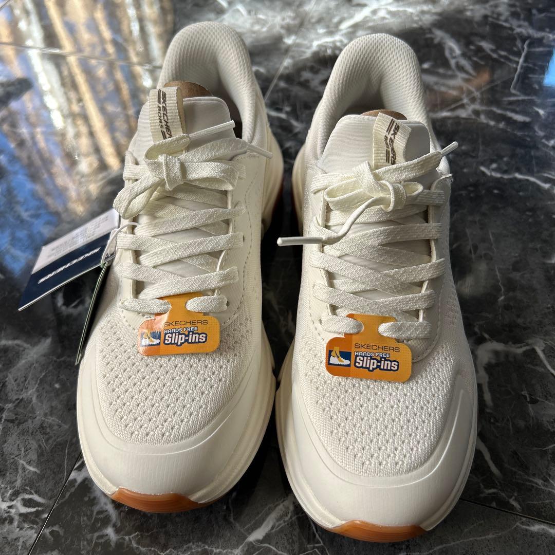 スケッチャーズslip-ins