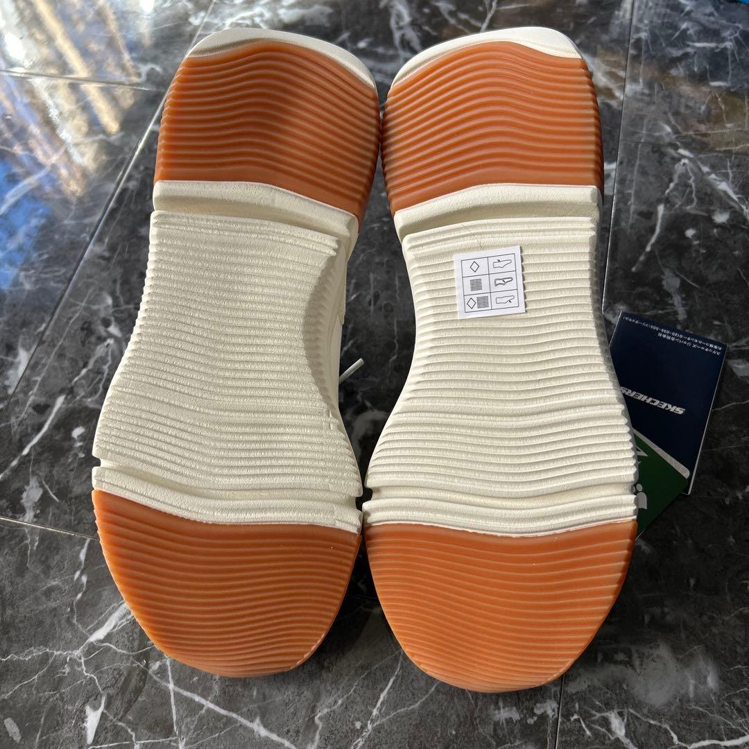 スケッチャーズslip-ins