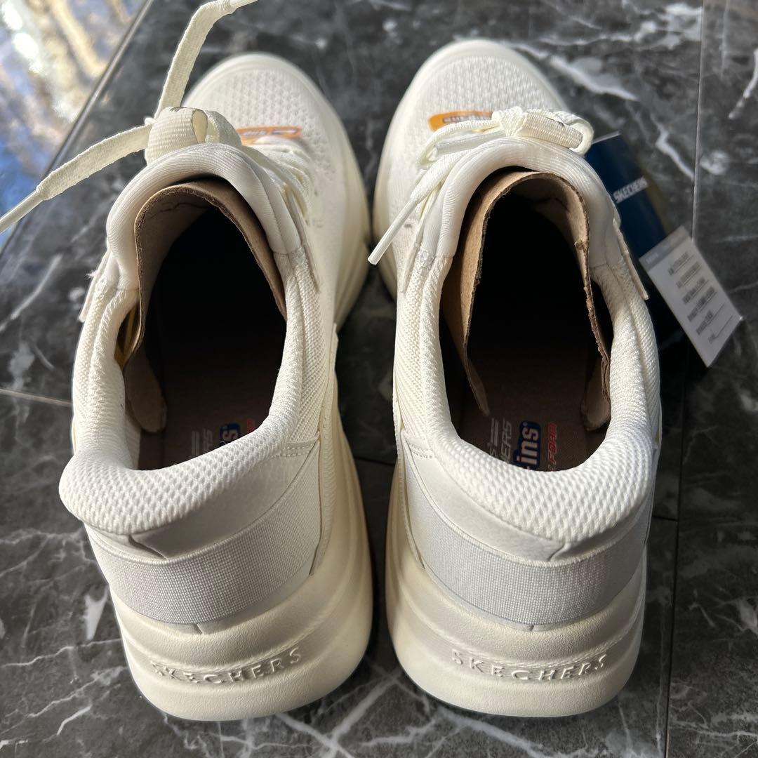 スケッチャーズslip-ins