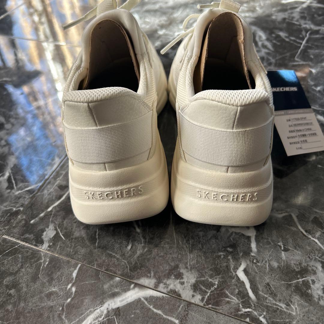 スケッチャーズslip-ins