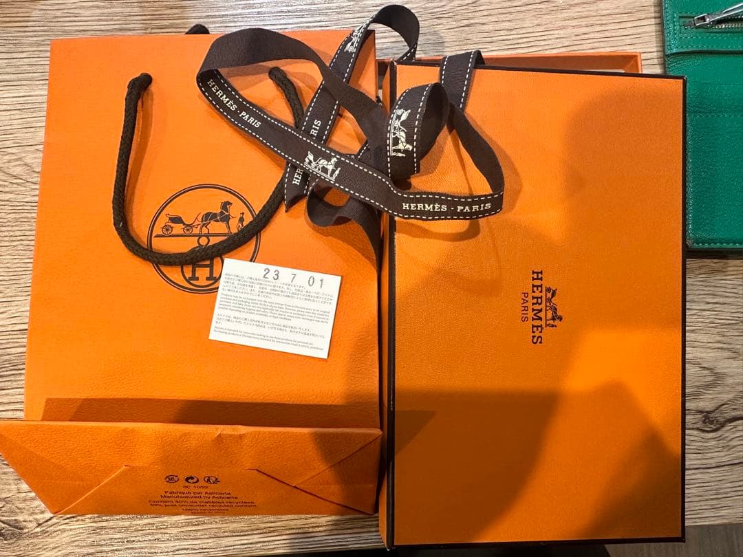 【当日発送】HERMES グリーン レザー 長財布