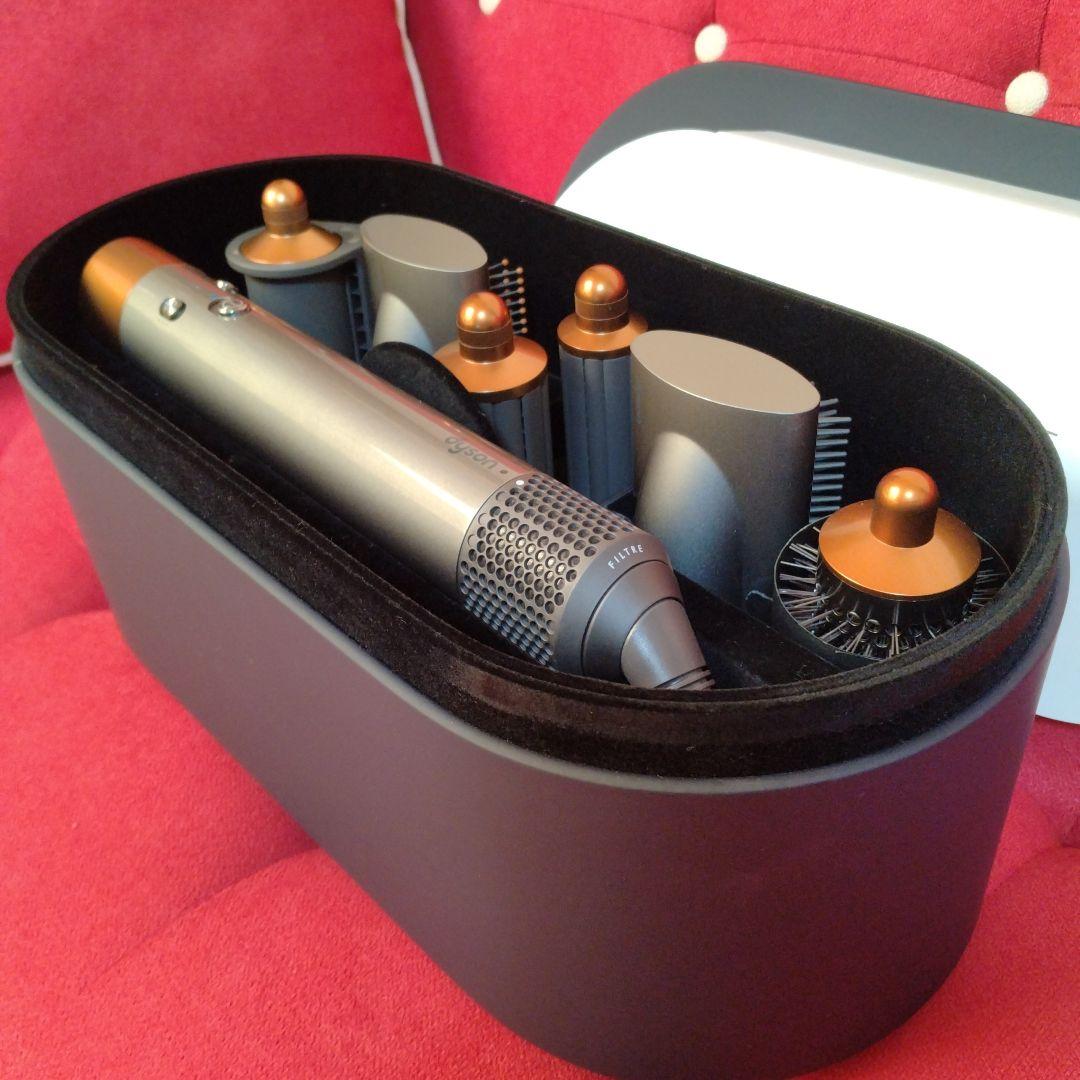 ヘアドライヤー KhineNyeinThu