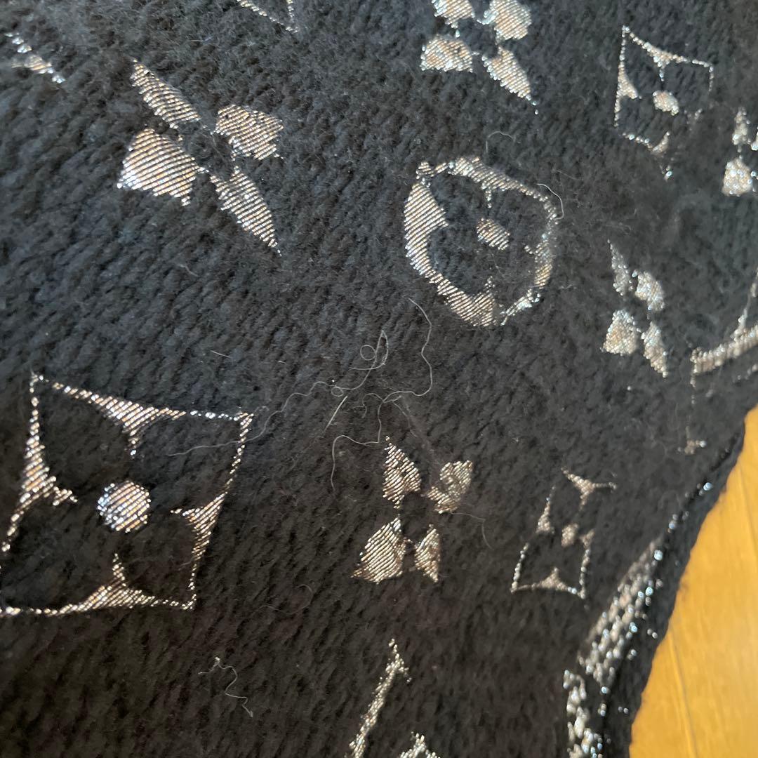 ルイ・ヴィトン 黒 マフラー フリンジ付き