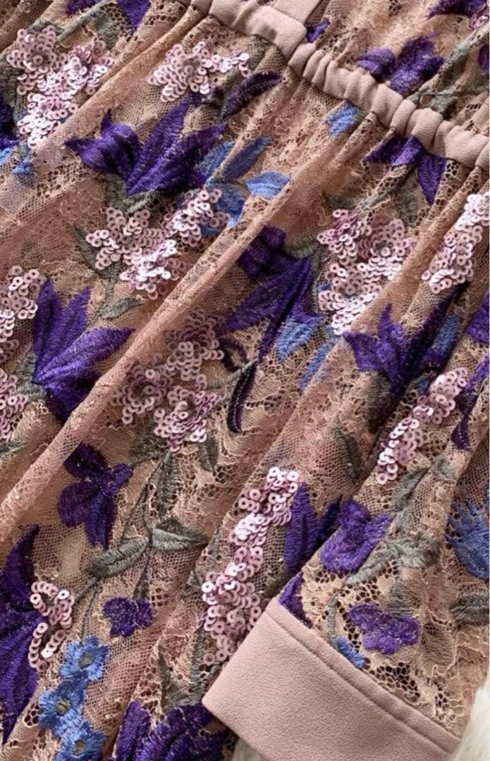 Grace Continental グレースコンチネンタルフラワー刺繍ワンピース