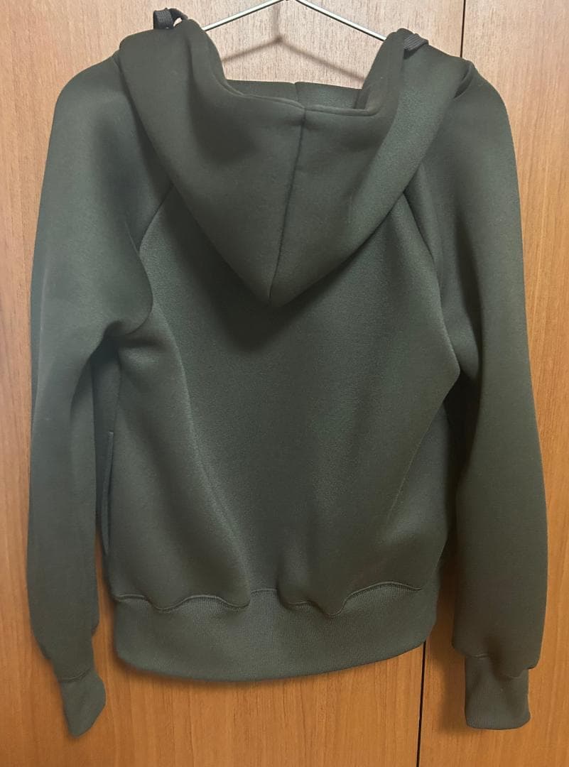 ☆新品・タグ付☆ 値下げ！DOUDOUドゥドウ　プラムダンボールジップフーディー