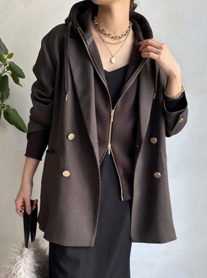 ☆新品・タグ付☆ 値下げ！DOUDOUドゥドウ　プラムダンボールジップフーディー