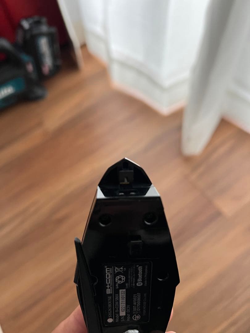 B+COM SB6X Bluetoothインカム ホワイト/ブラック. 再出品