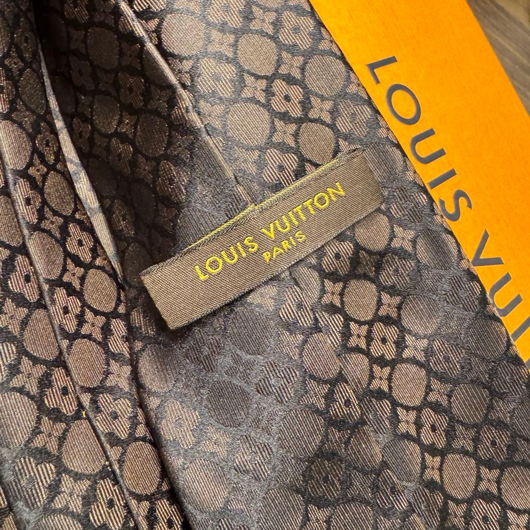 最高級 ルイヴィトン フラワーモノグラム 総柄 ネクタイ ブラウン シルク