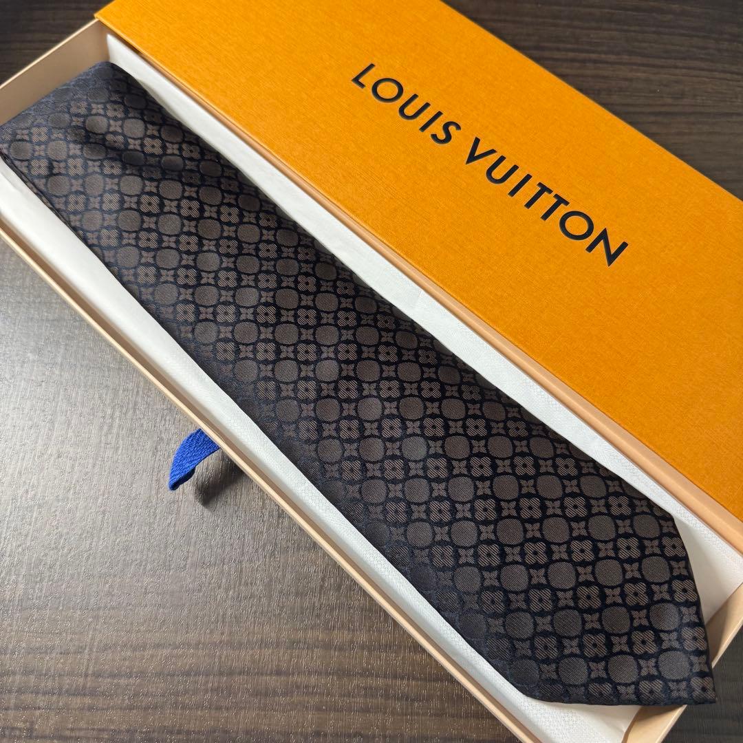 最高級 ルイヴィトン フラワーモノグラム 総柄 ネクタイ ブラウン シルク