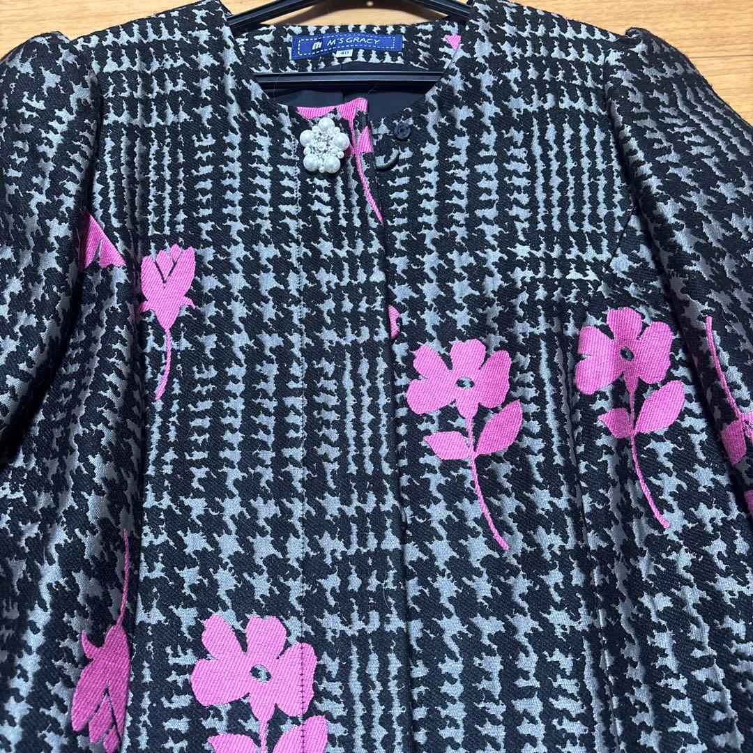 【新品】M'S GRACY ノーカラー花柄ロングコート 40。