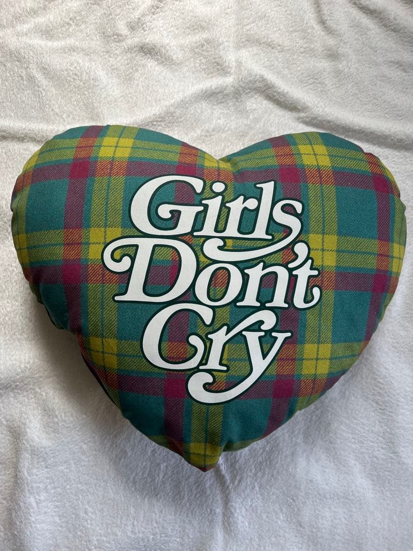 Girl's Don't Cry 伊勢丹コラボクッション