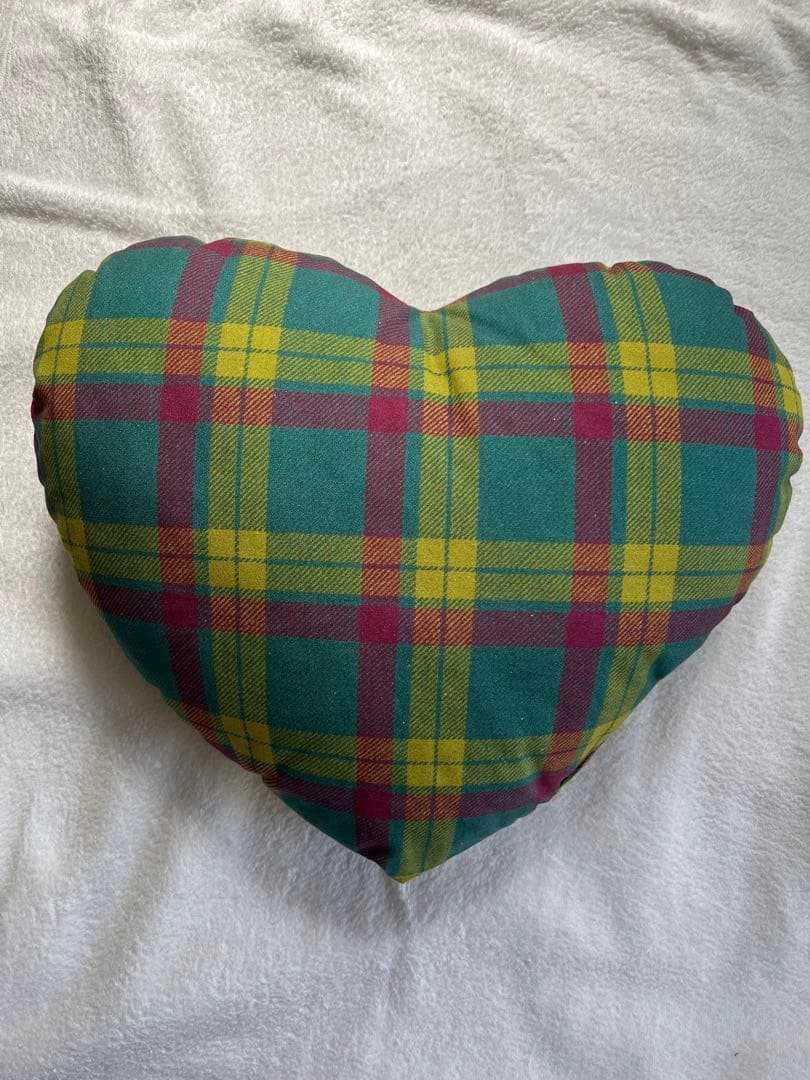 Girl's Don't Cry 伊勢丹コラボクッション