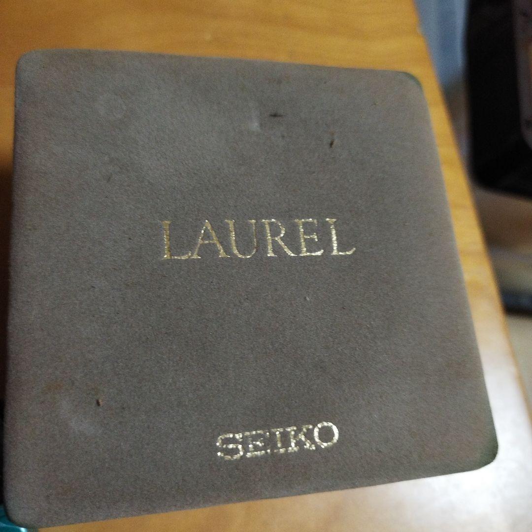 LAUREL 腕時計 ゴールド ブラック　未使用品