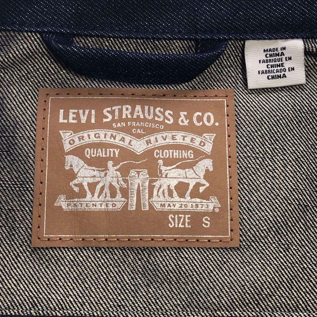 未使用【Levi's リーバイス】 デニムジャケット／金糸・金ボタン仕様 S