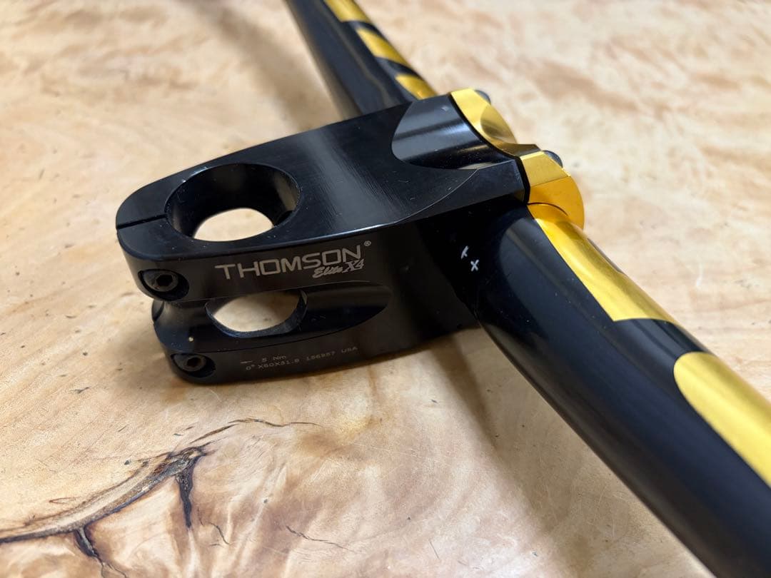 thomson x4 ステム　ns bikes ハンドルバー　ブラック　ゴールド