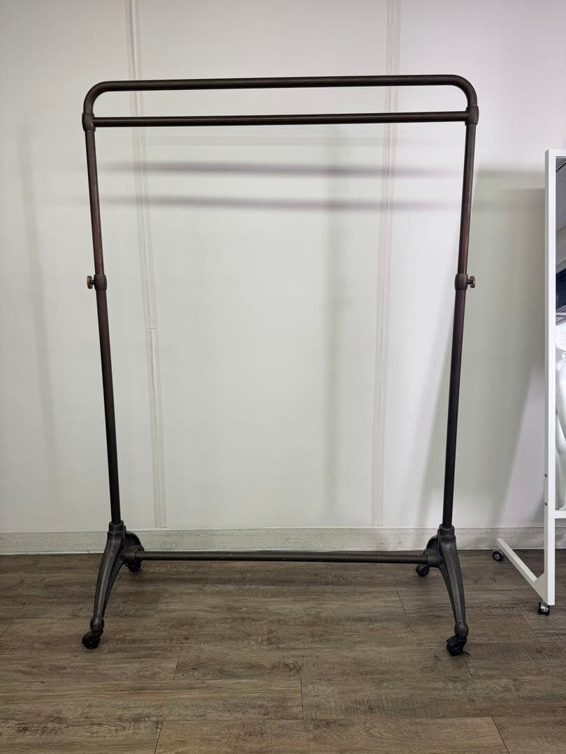 ユウテンジ　③ 西川金太郎　ハンガーラック