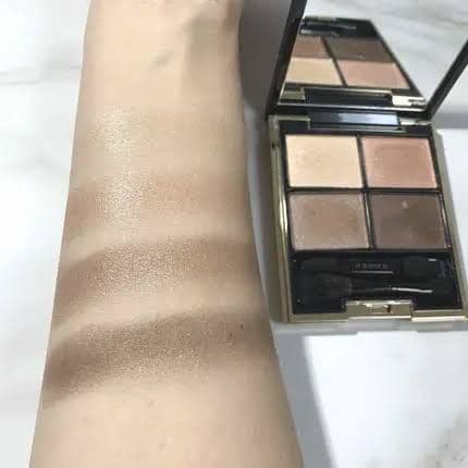 新品未開封SUQQUデザイニングカラーアイズ01優芍薬廃盤完売希少スック