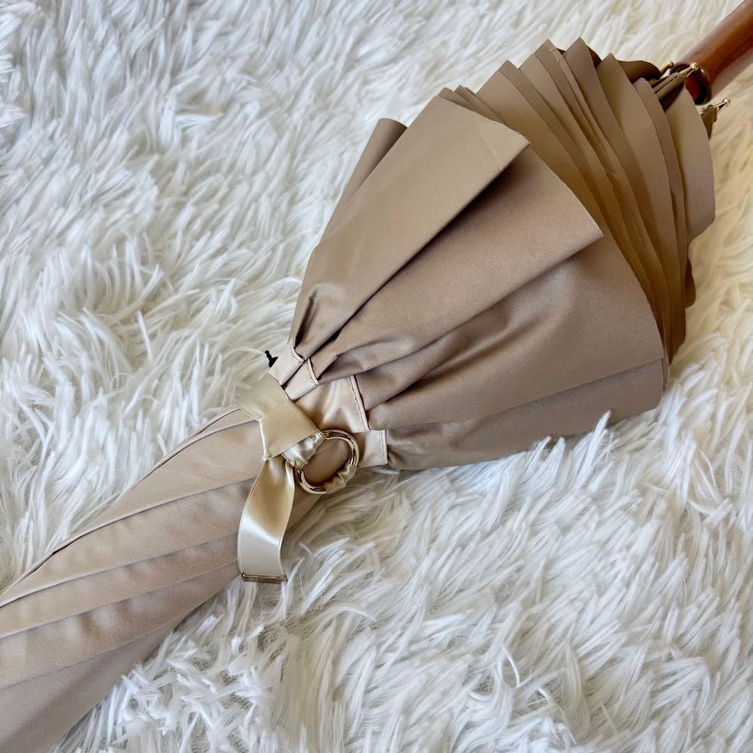 未使用　グレイシー　ムーンバット　日傘　フリル　ベージュ　晴雨兼用　バイカラー