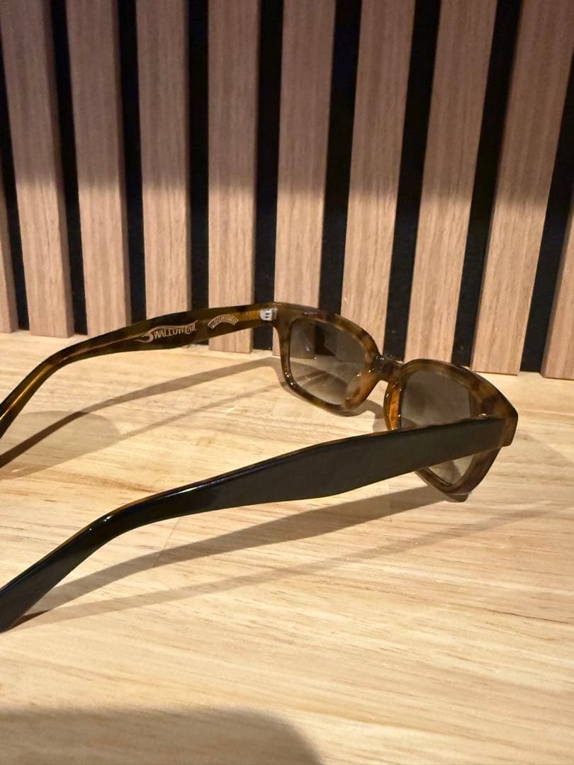 UNCROWD×SWALLOWTAILコラボ GLORIA