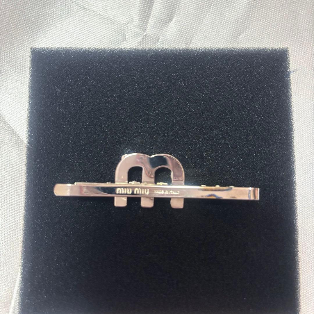 MIUMIU ヘアクリップ