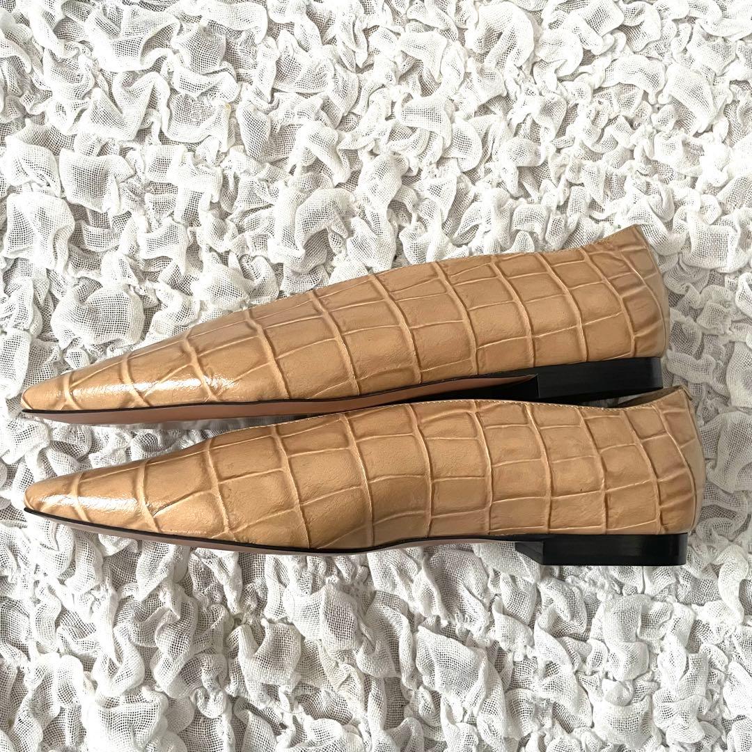 極美品　ペリーコ ポインテットトゥネビ パンプス クロコ型押し レザー