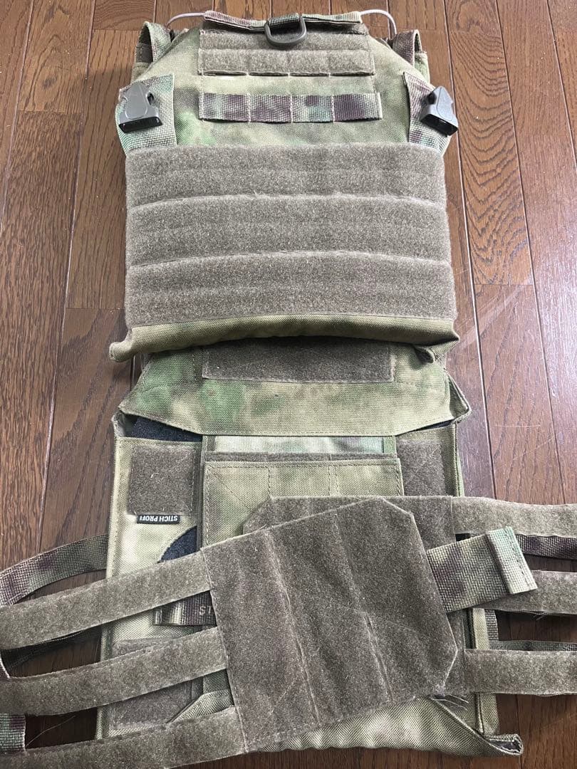 Stich Profi製　プレートキャリア　マグポーチ付き