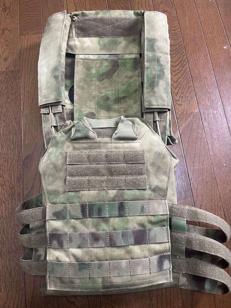 Stich Profi製　プレートキャリア　マグポーチ付き