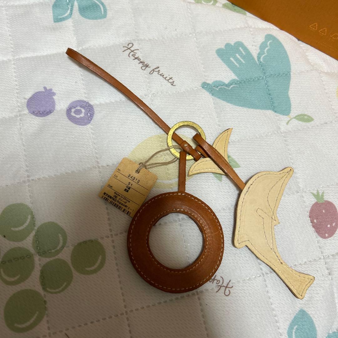 新品ゲンテンgenten レザーキーホルダー　イルカ　チャーム廃盤レア