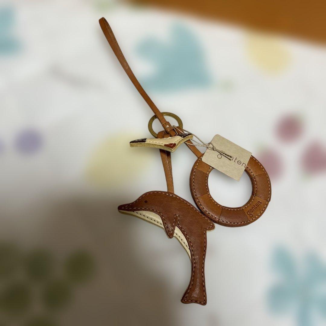 新品ゲンテンgenten レザーキーホルダー　イルカ　チャーム廃盤レア