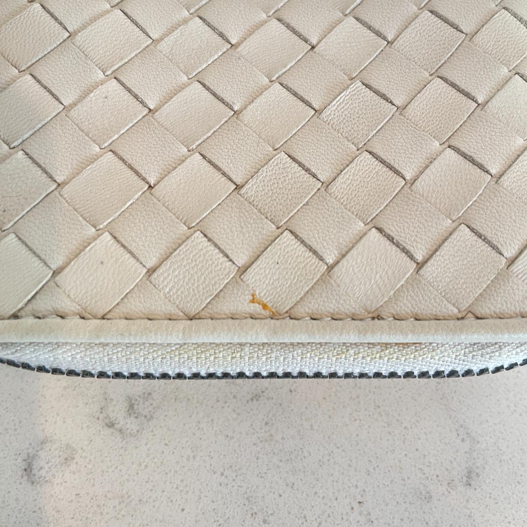 ボッテガヴェネタ イントレチャート ミニ財布 アイボリー 箱付