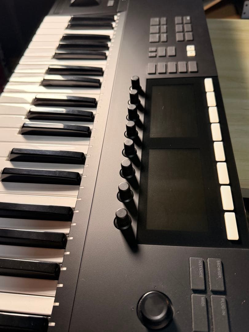 DTM・DAW KOMPLETE KONTROL S49 Mk2