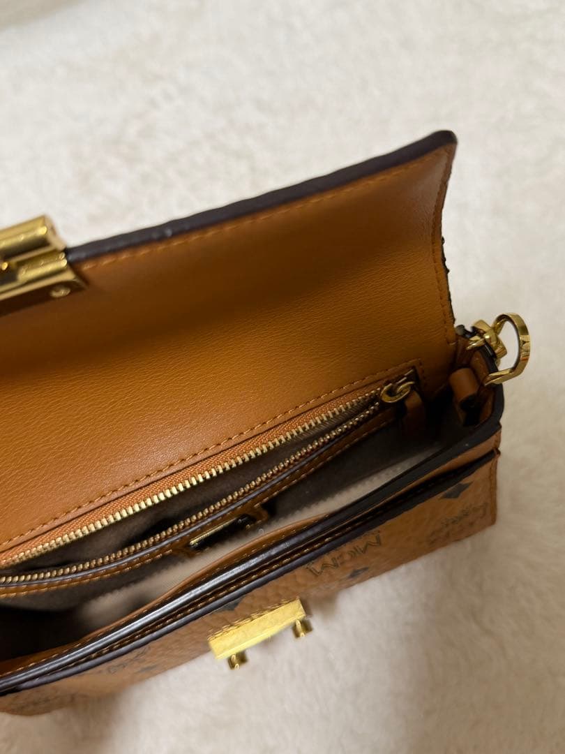 MCMベージュレザー ショルダーバッグ