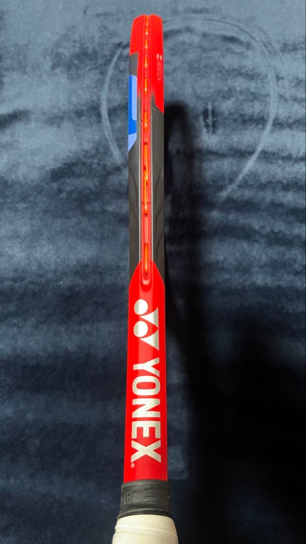 t*1様 YONEX VCORE 100L テニスラケット　G2