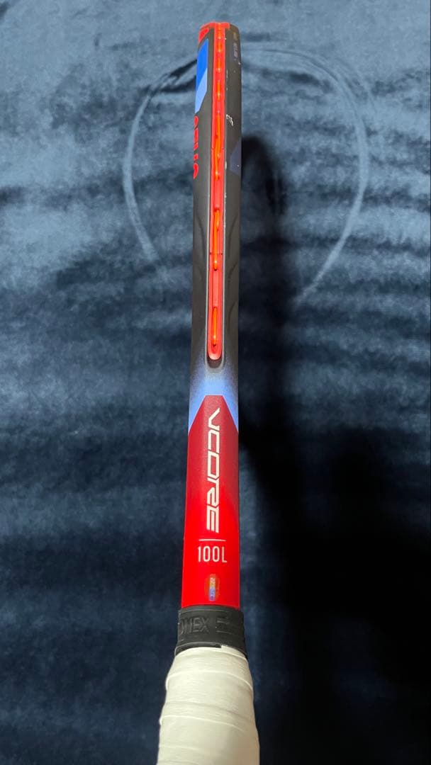 t*1様 YONEX VCORE 100L テニスラケット　G2