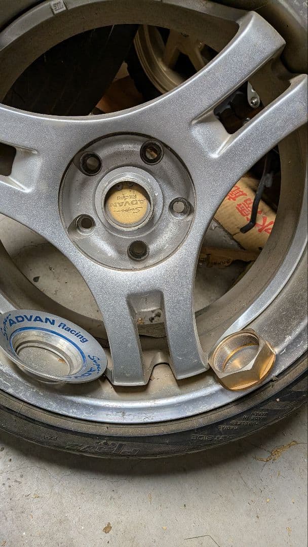 レア?!ADVAN Racing 18インチホイール ４本セット