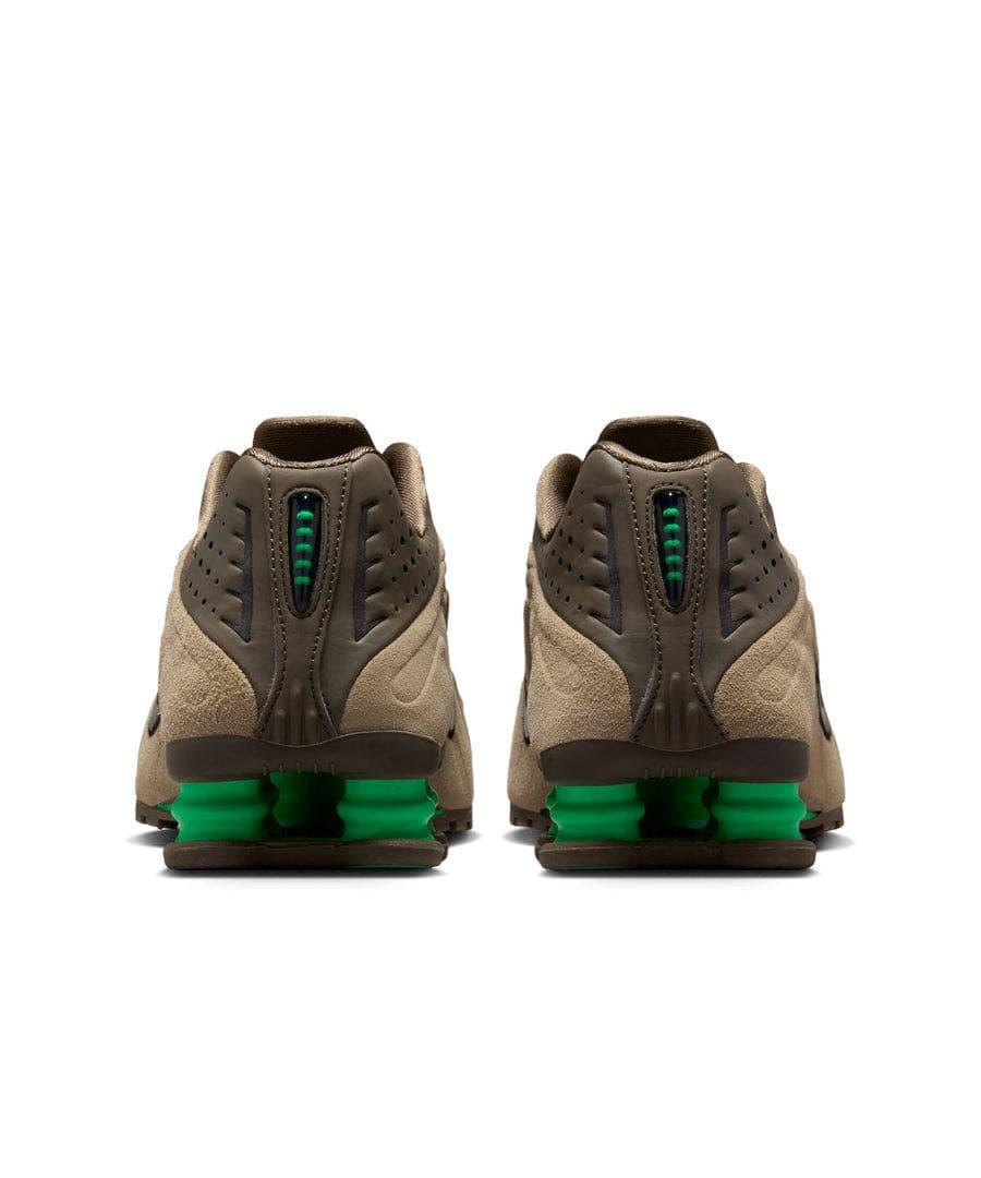 ナイキ ショックス R4 NIKE Shox R4 23.5㎝