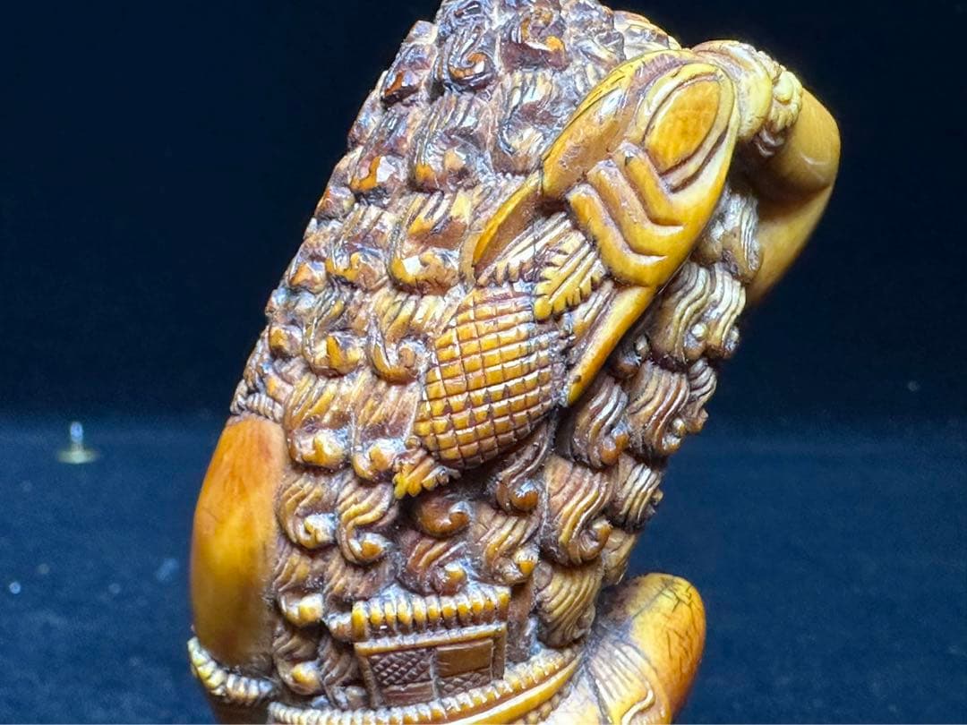 極上　置物　根付　神様　天然素材　彫刻 　細密細工　骨董　アンティーク